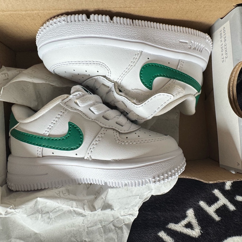 Nike Kids Sneakers White and Green